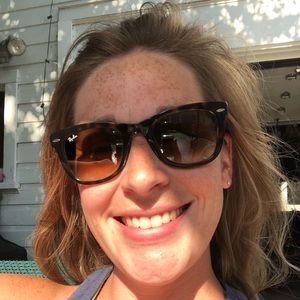 Meet your Posher, Dana